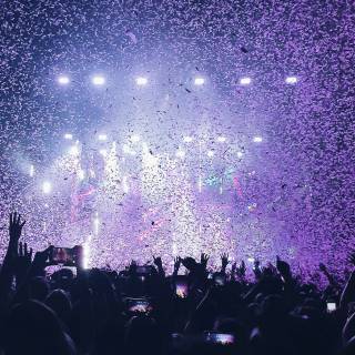 People crowd wallpaper