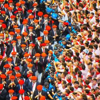 People crowd wallpaper