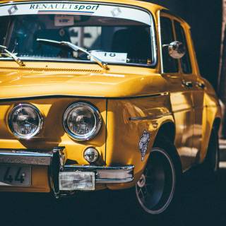 Renault R8 wallpaper