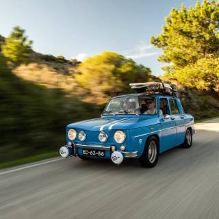 Renault R8 wallpaper