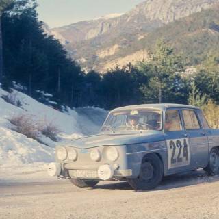 Renault R8 wallpaper