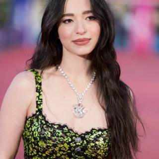 Mikey Madison 2025 4k wallpaper