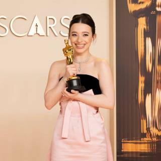 Mikey Madison 2025 4k wallpaper