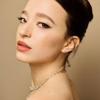 Mikey Madison 2025 4k wallpaper