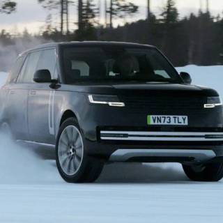 Range Rover electric wallpaper