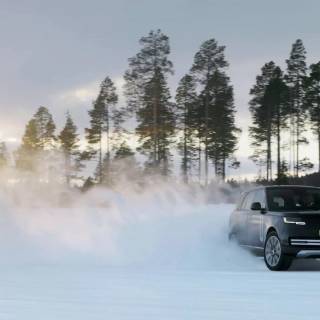 Range Rover electric wallpaper