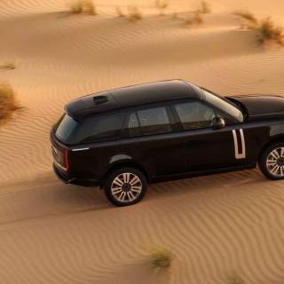 Range Rover electric wallpaper