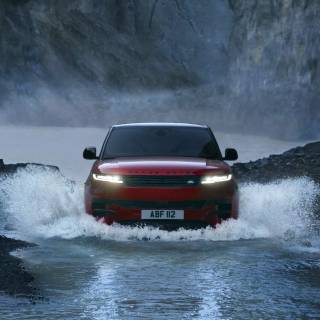 Range Rover electric wallpaper