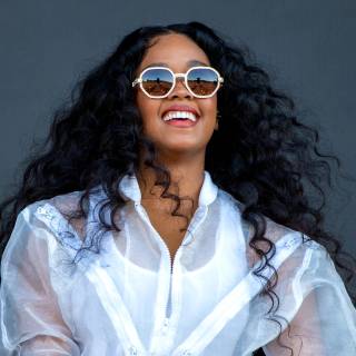 The singer H.E.R. wallpaper