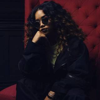 The singer H.E.R. wallpaper