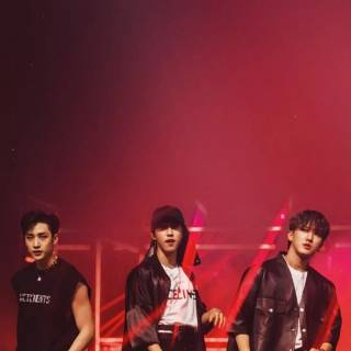 Stray Kids red wallpaper