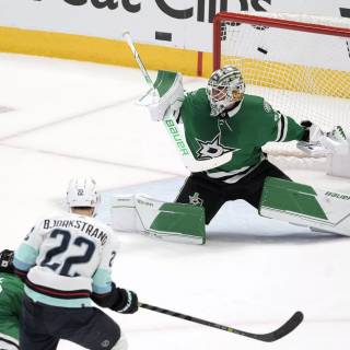 Jake Oettinger wallpaper