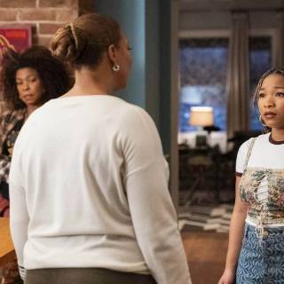 Robyn McCall wallpaper