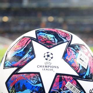 UCL ball wallpaper
