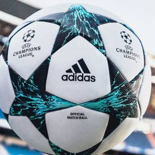 UCL ball wallpaper