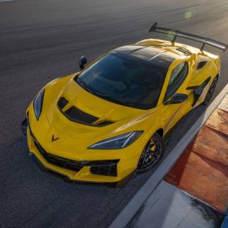 Yellow Corvette wallpaper