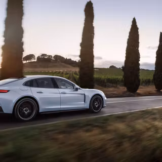 Porsche Panamera 4k wallpaper