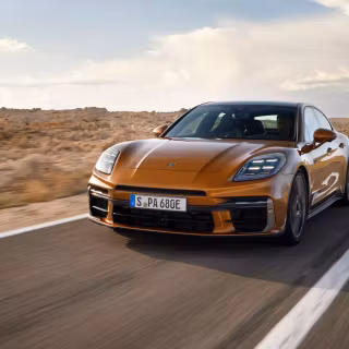 Porsche Panamera 4k wallpaper