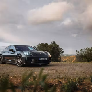 Porsche Panamera 4k wallpaper