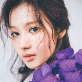 Twice Sana desktop wallpaper