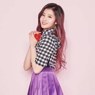 Twice Sana desktop wallpaper