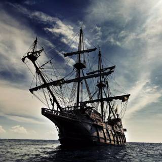 Desktop ship wallpaper