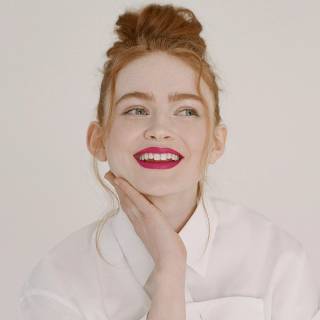 Sadie Sink desktop wallpaper