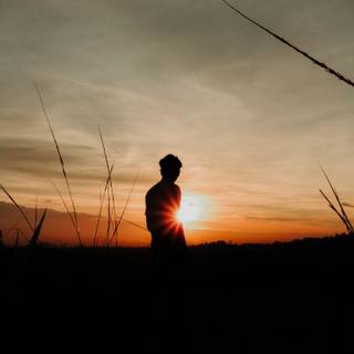 Silhouette man wallpaper