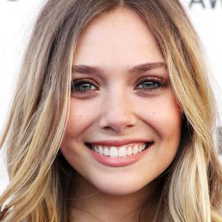 Elizabeth Olsen desktop wallpaper