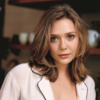 Elizabeth Olsen desktop wallpaper