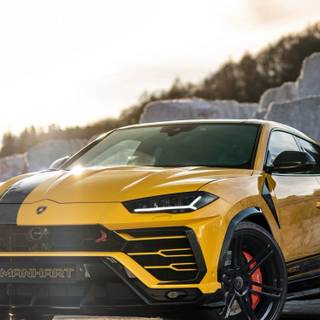 Lamborghini Urus mobile wallpaper