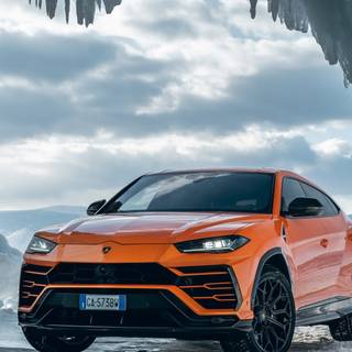 Lamborghini Urus mobile wallpaper