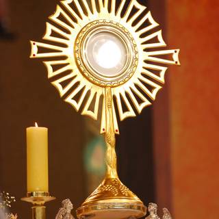 Monstrance wallpaper