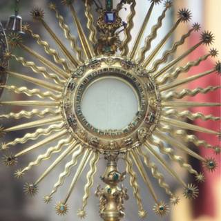 Monstrance wallpaper