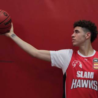 Desktop Lamelo Ball wallpaper