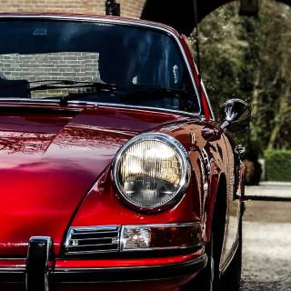 Vintage Porsche iPhone wallpaper