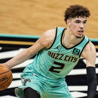 Desktop Lamelo Ball wallpaper