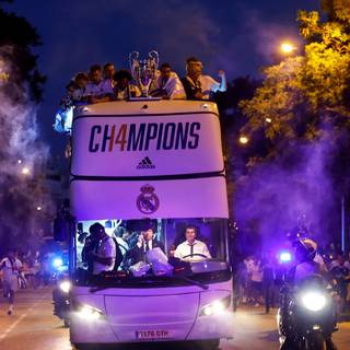 Real Madrid bus wallpaper