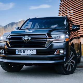Fortuner Land Cruiser wallpaper