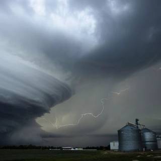 Storm chasing wallpaper