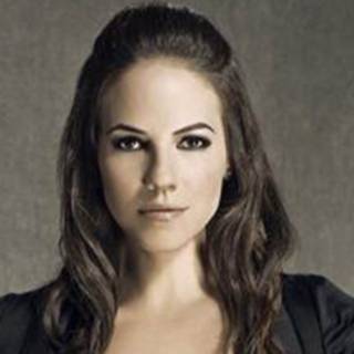 Anna Silk wallpaper