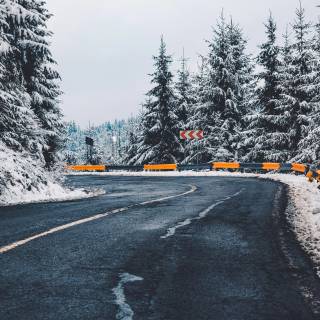 Winter road 4k wallpaper