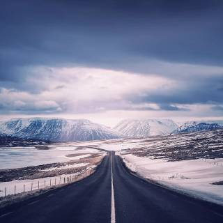 Winter road 4k wallpaper