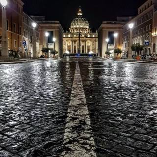 iPhone Rome wallpaper