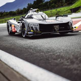 Peugeot iPhone wallpaper
