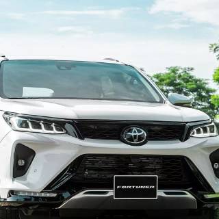 Toyota Fortuner mobile wallpaper
