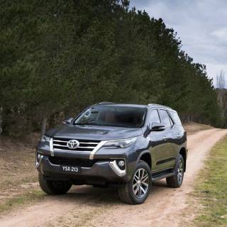 Toyota Fortuner mobile wallpaper