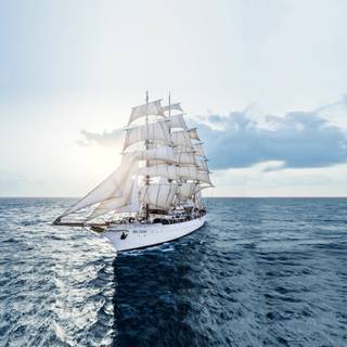 Ship in sea wallpaper