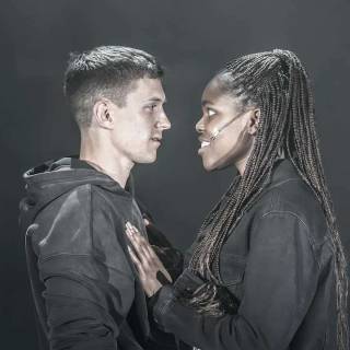 Juliet & Romeo wallpaper