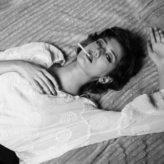 Aesthetic white 4k wallpaper